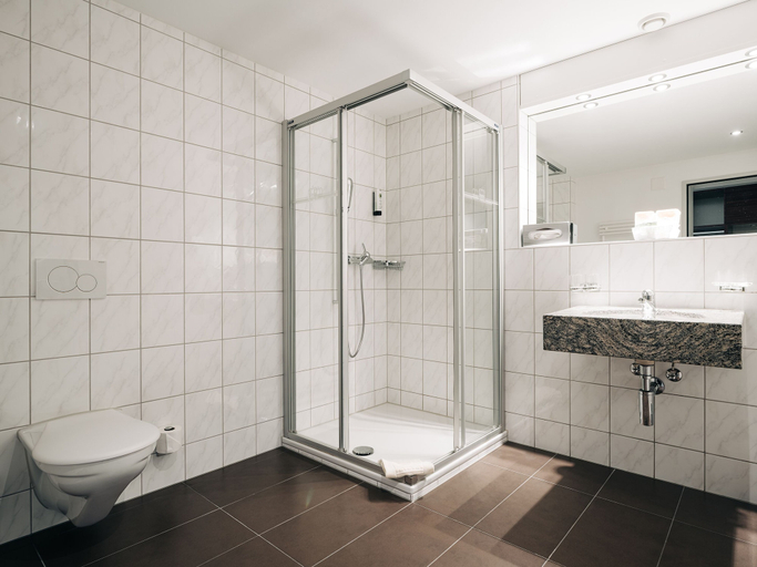Bathroom 3, Hotel Krone, Thun
