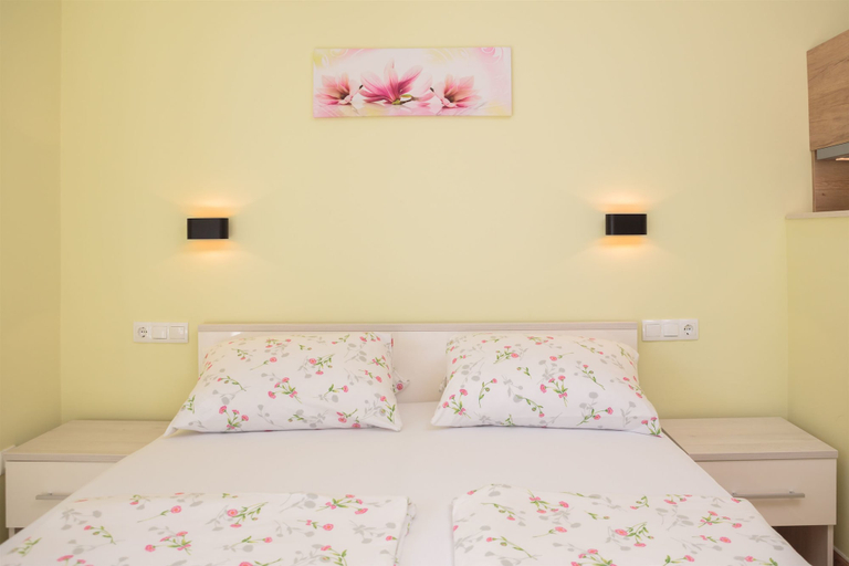 Bedroom 2, Apartments and Room Alen, Dugi Rat