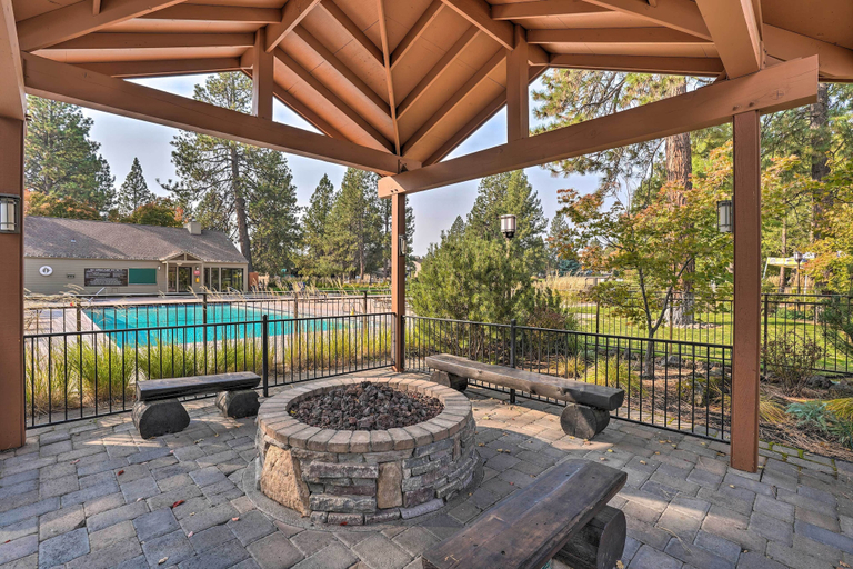 Others 5, 'Nature Retreat' at Seventh Mountain Resort!, Deschutes