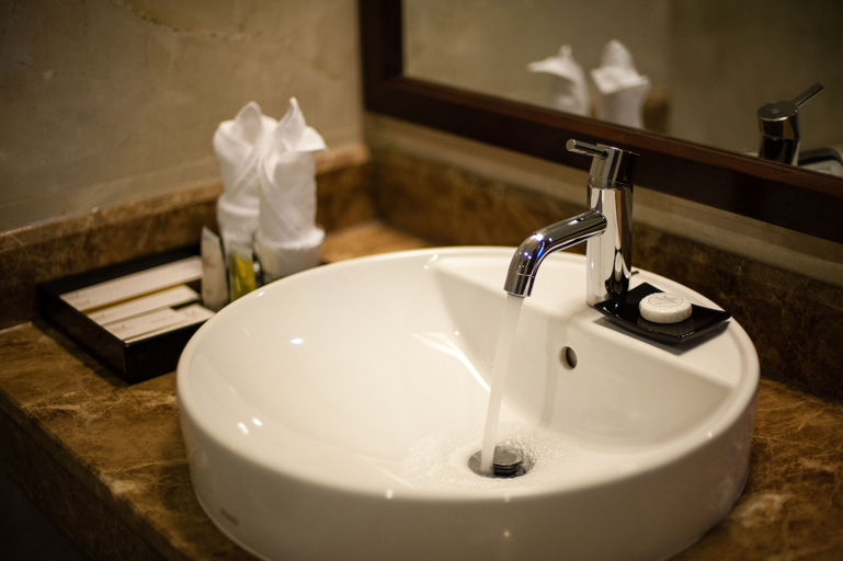 Bathroom 5, Muong Thanh Holiday Quang Binh Hotel, Đồng Hới
