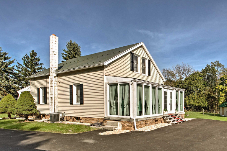 Exterior & Views 2, Spacious Retreat w/ Pool ~ 2 Mi to Hershey Park!, Dauphin