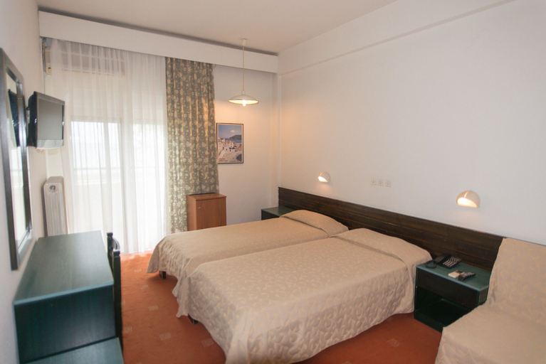 Bedroom 5, Hotel Plaza, East Macedonia and Thrace