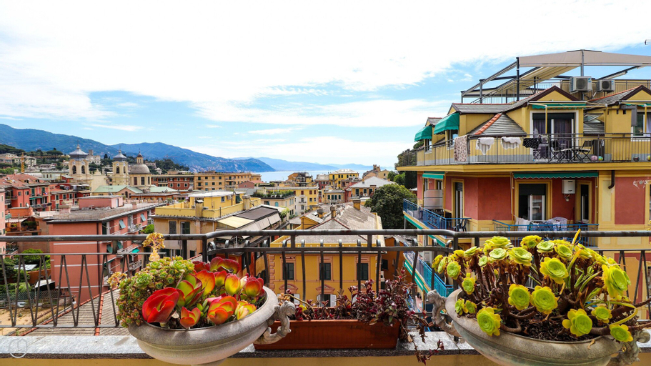 Exterior & Views 2, Italianway - Piazza Mazzini 33, Genova