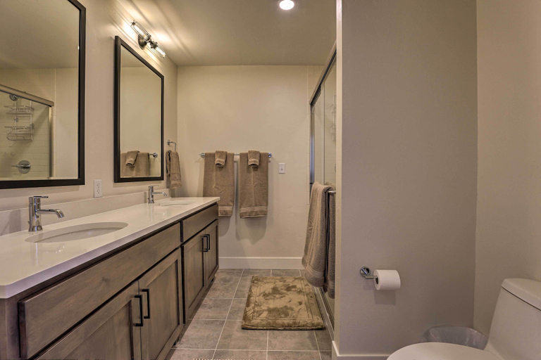 Bathroom 4, Newly Built Ski Condo w/ Hot Tub & Shuttle Access!, Grand