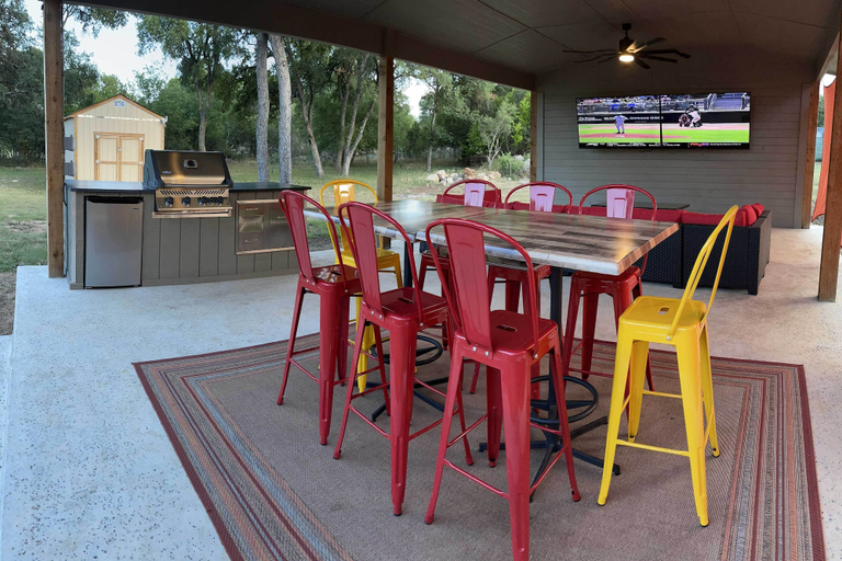 Food & Drinks, Spacious New Braunfels Escape w/ Private Deck!, Comal