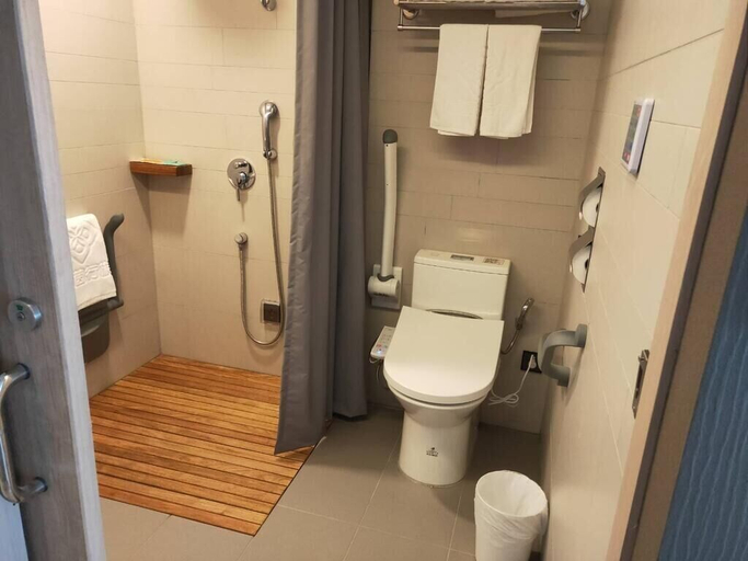Bathroom 3, Comin Place, Taichung