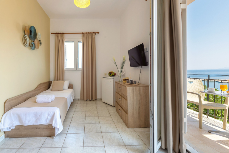 Bedroom 4, Faro Del Porto, Ionian Islands