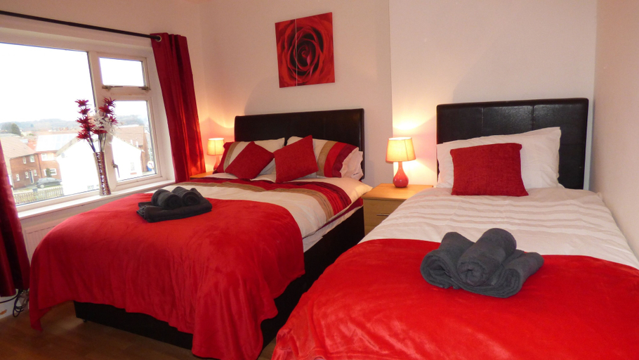 Bedroom 1, Boythorpe House, Derbyshire