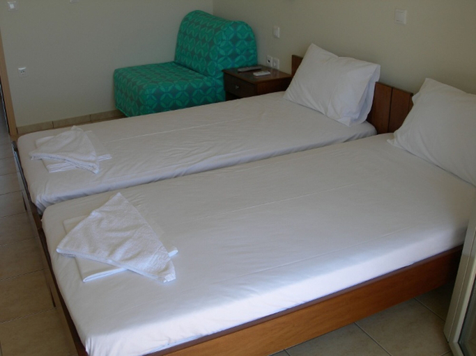 Bedroom 3, Asfodelos Apartment Hotel, West Greece