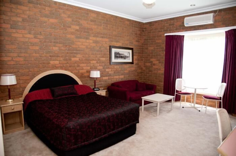 Bedroom 6