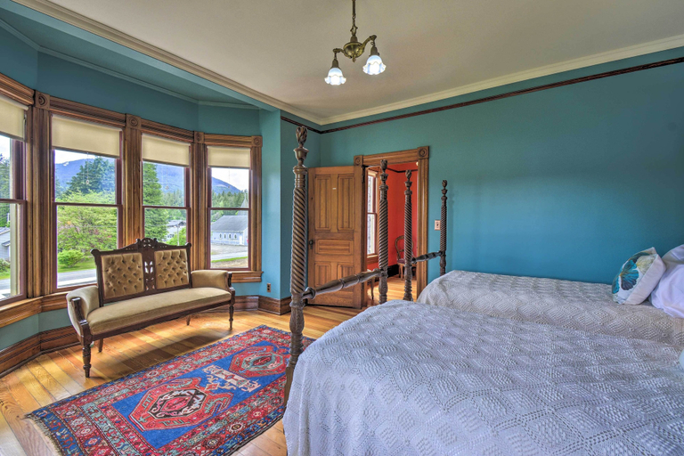 Others 3, Historic, Victorian Villa w/ Park On-site, Jefferson