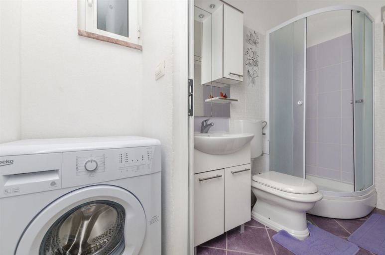 Bathroom 5, Apartments Jasna, Omiš