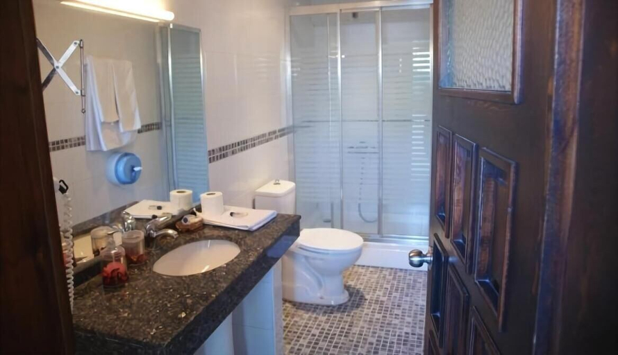 Bathroom 5, Oscar Seaside Hotel & Spa, Bodrum