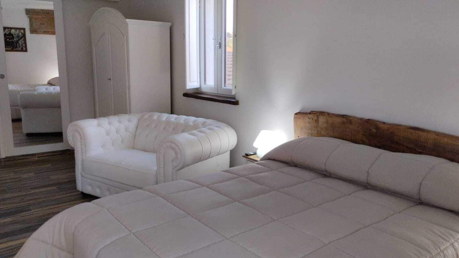 Bedroom 3, Dimora Forgione B&B, Benevento