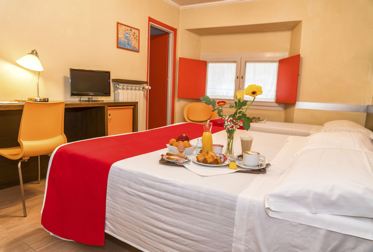Bedroom 25