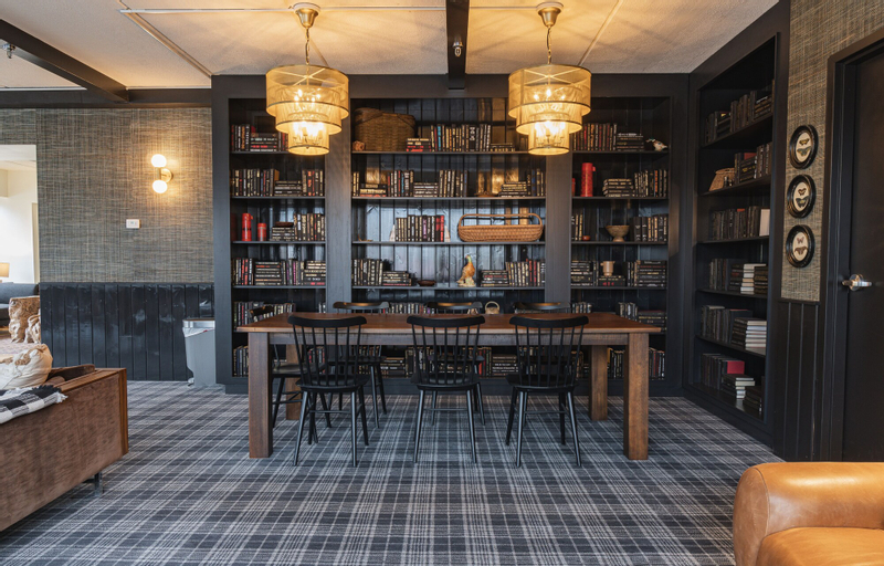 Food & Drinks 5, Hunter Lodge, a Bluebird by Lark, Greene