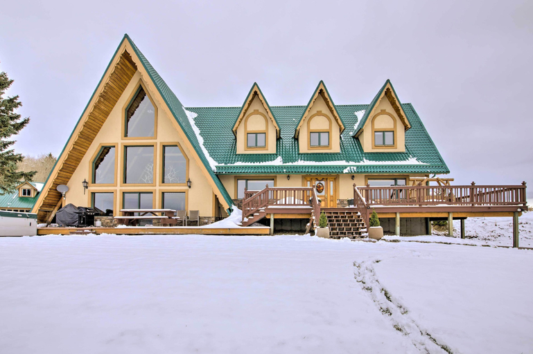 Exterior & Views 1, A-frame Home w/ Breathtaking Views & Hot Tub!, Gallatin