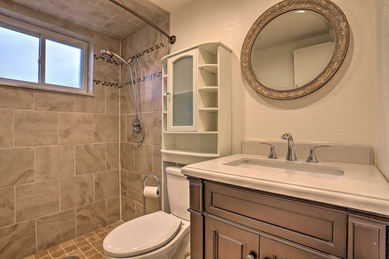 Bathroom 4, Private Yard and Patio Denver Area Home!, Adams
