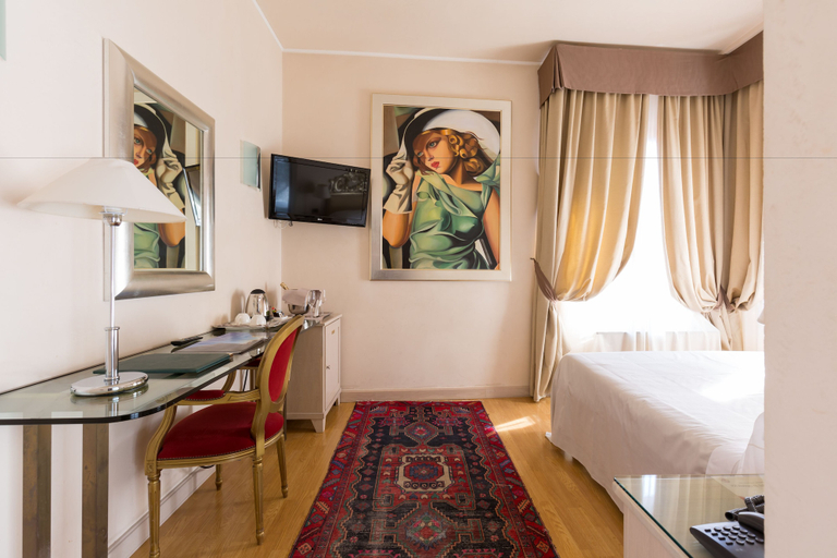 Bedroom 2, Liassidi Palace, Venezia