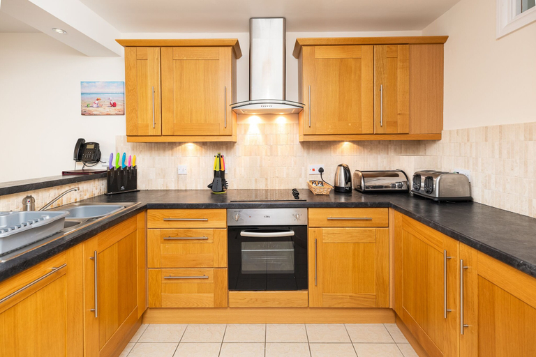 Others 4, Westbeach Holiday Apartments, Devon