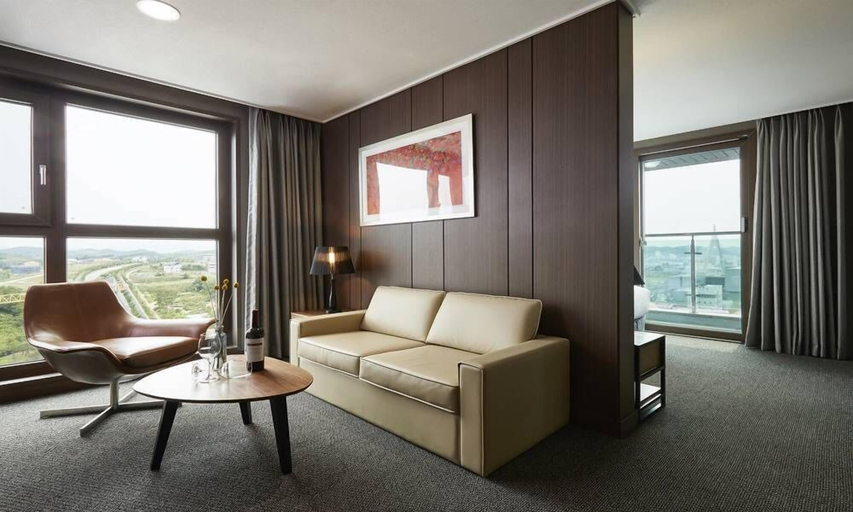 Others 4, Jinju Raon Stay in Perla, Jinju
