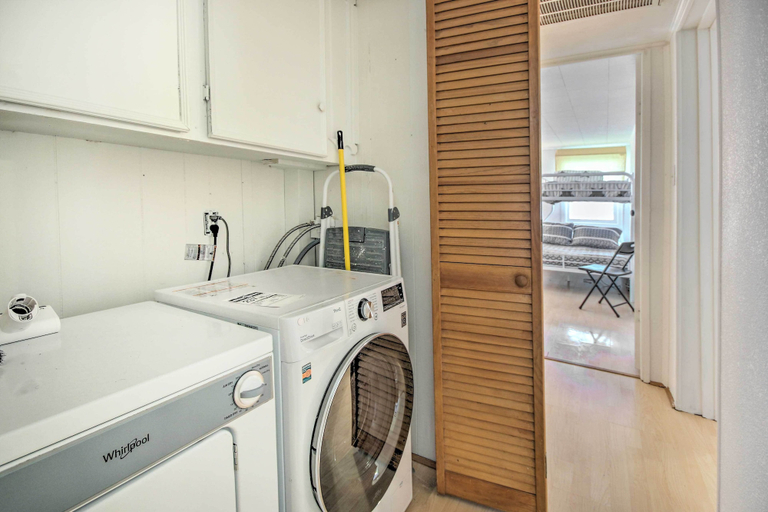 Bathroom, Waterfront Onalaska Retreat w/ Private Dock!, Polk