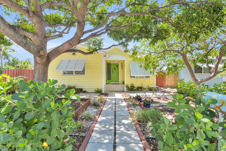 Exterior & Views 2, Tranquility by the Beach, Palm Beach