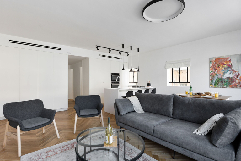 Others 5, Spacious & Modern 3BD Apartment 2-min From Beach