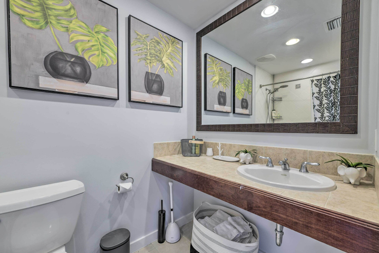 Bathroom 3, Sun-filled Miramar Beach Studio w/ Ocean View, Walton