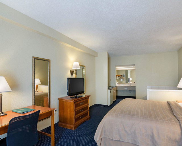 Bedroom 3, Quality Inn Troutville - Roanoke North, Botetourt