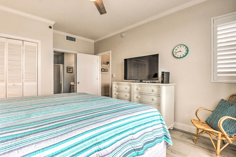Bedroom 4, Bayfront Okaloosa Island Condo w/ Beach Boardwalk!, Okaloosa