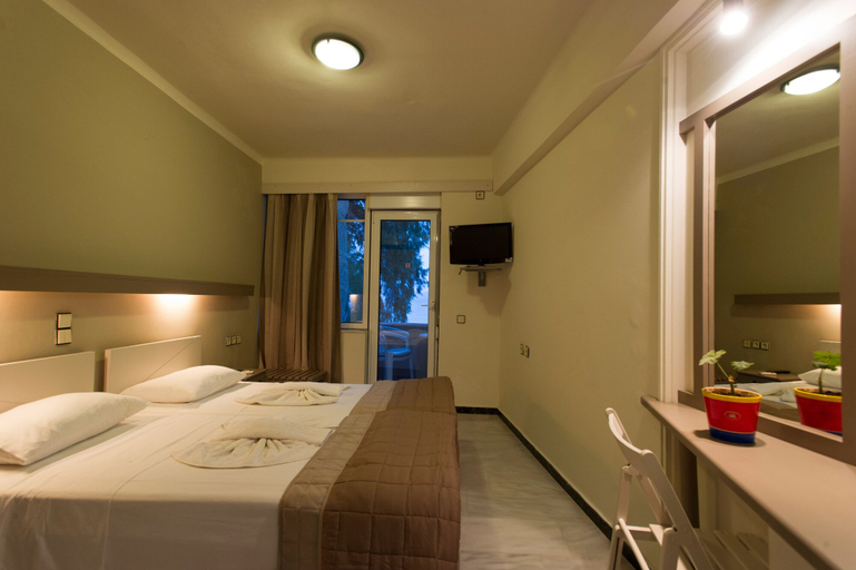 Bedroom 2, Seafalios Apartments, Crete