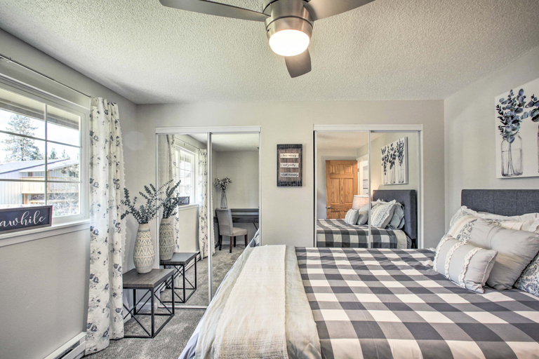 Bedroom 3, The Overlook Gem: Stunning Views & Serenity Awaits, Stevens