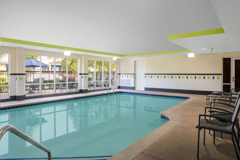 Sport & Beauty 5, Fairfield Inn & Suites by Marriott Augusta, Kennebec