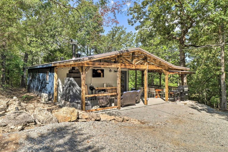 Exterior & Views 2, Remodeled Cabin w/ Fire Pit on Norfork Lake!, Baxter