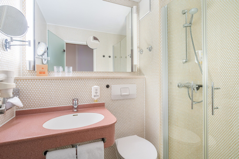 Bathroom 4