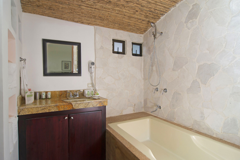 Bathroom 4, Terrazas de Golf Boutique Hotel, Belén