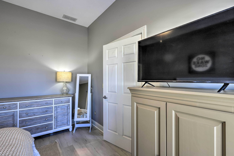 Bedroom, Dtwn Ludington Condo: Balcony, Walk To Beach!, Mason
