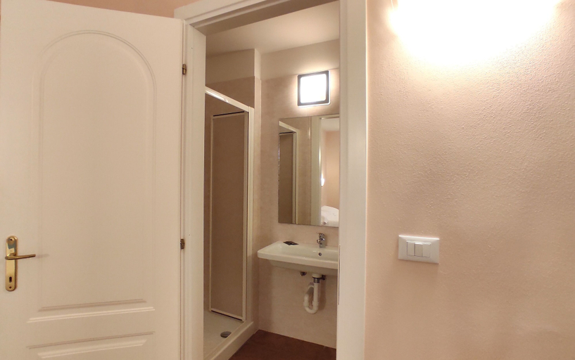 Bathroom 4, Hotel Rita Major, Florence
