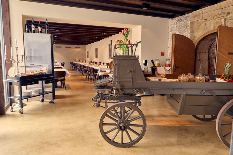 Food & Drinks 5, Chateau Salavaux, Broye-Vully