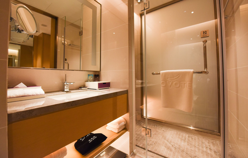 Bathroom 4, Novotel Zhengzhou Airport, Zhengzhou
