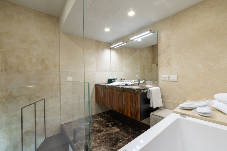 Bathroom 5, Donati Luxury Tower Suites, Florence