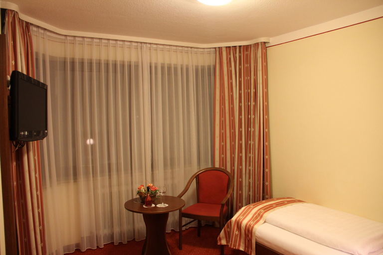 Bedroom 3, Alpenhotel Brennerbascht, Berchtesgadener Land