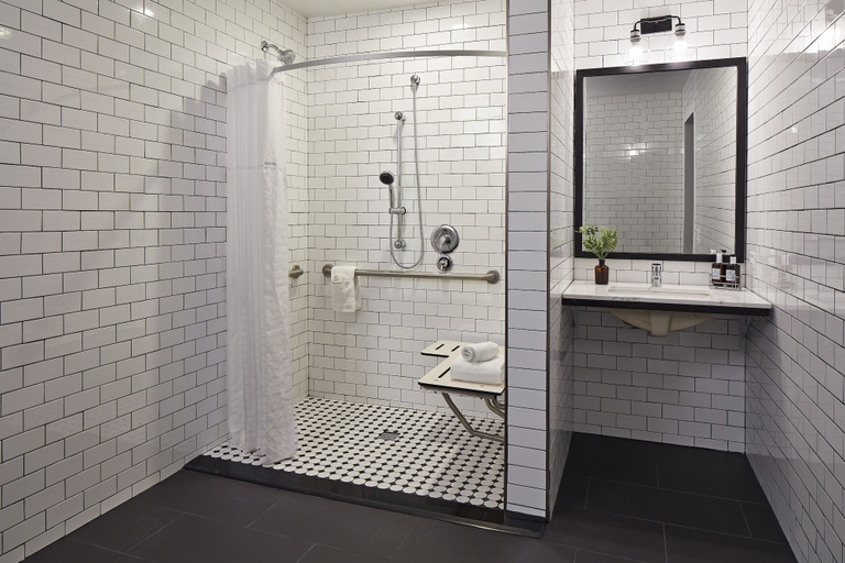 Bathroom 5, Pacific View Inn, San Diego