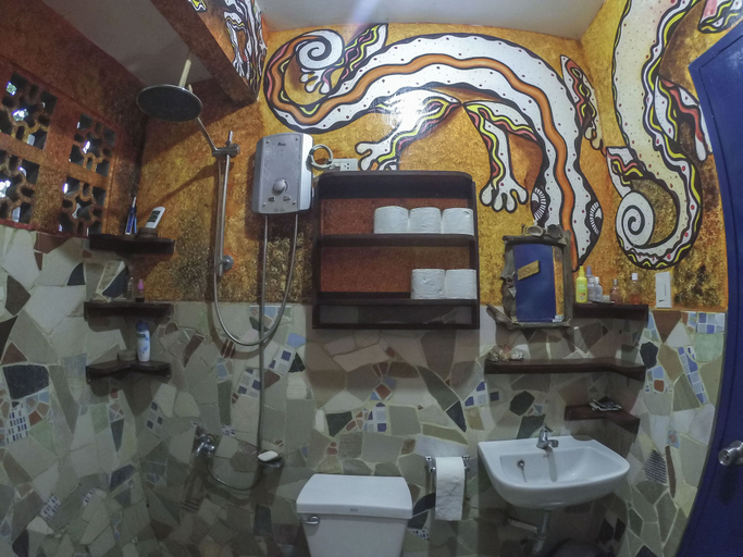 Bathroom 5, Bamboo Nest Palawan - Hostel, Puerto Princesa City