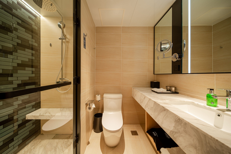 Bathroom 5, Fairfield by Marriott Harbin Downtown, Harbin