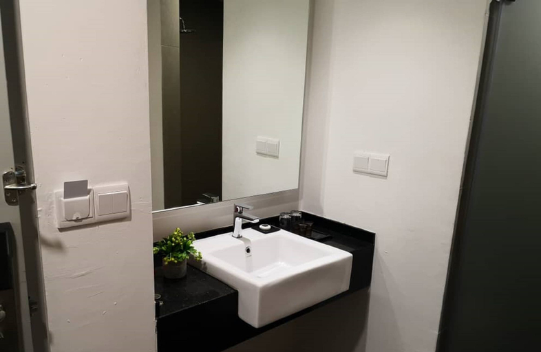 Bathroom 5, H Elite Design Hotel, Kota Bharu