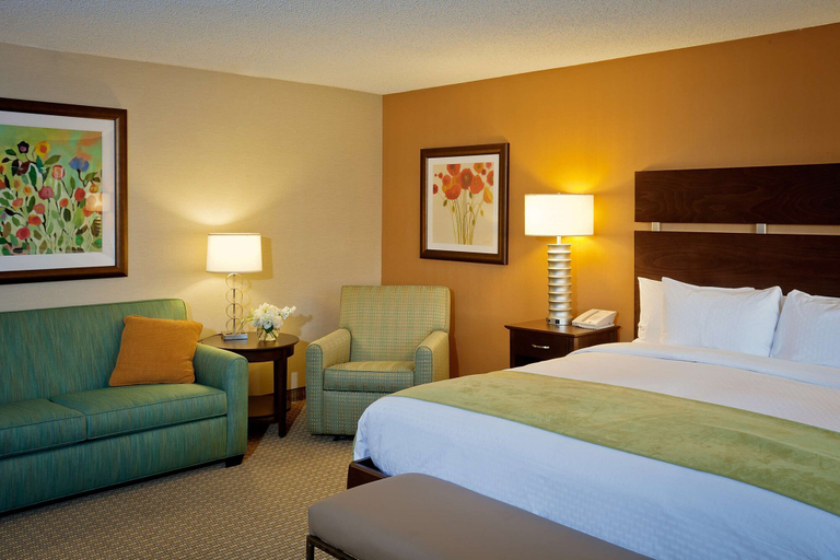 Bedroom 2, DoubleTree by Hilton Hotel Santa Fe, Santa Fe