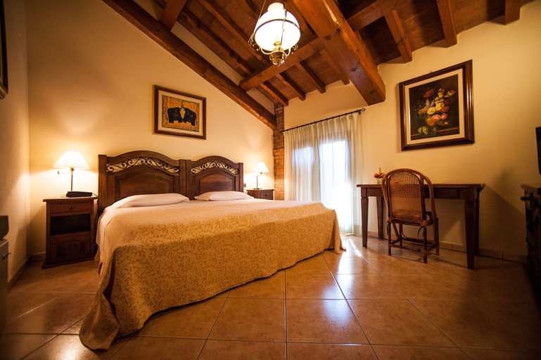 Bedroom 2, Hotel Corte Vecchia, Modena