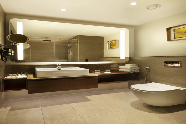Bathroom 5, Cenneys Gateway - Pride of Salem, Salem